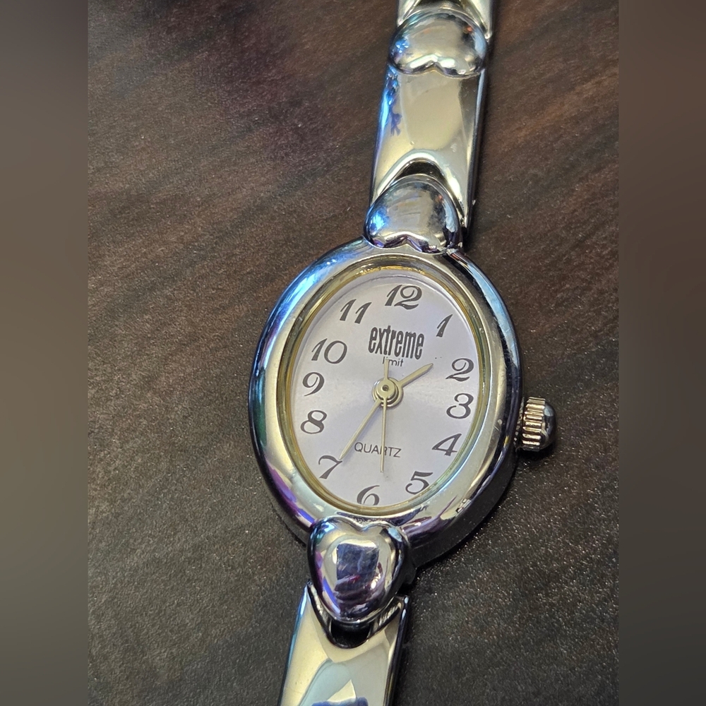 Extreme Silver Tone Bracelet Quartz Watch - Picture 4 of 7